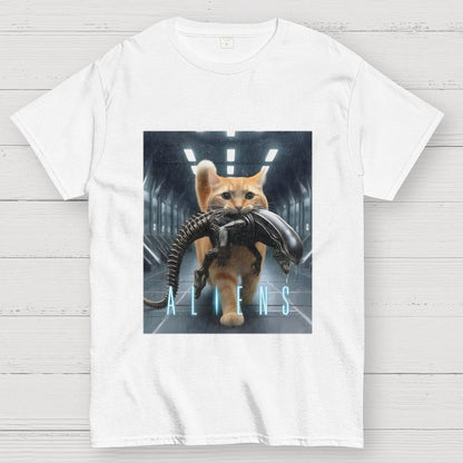 Cat Vs Mysterious Creatures Geek T-Shirt