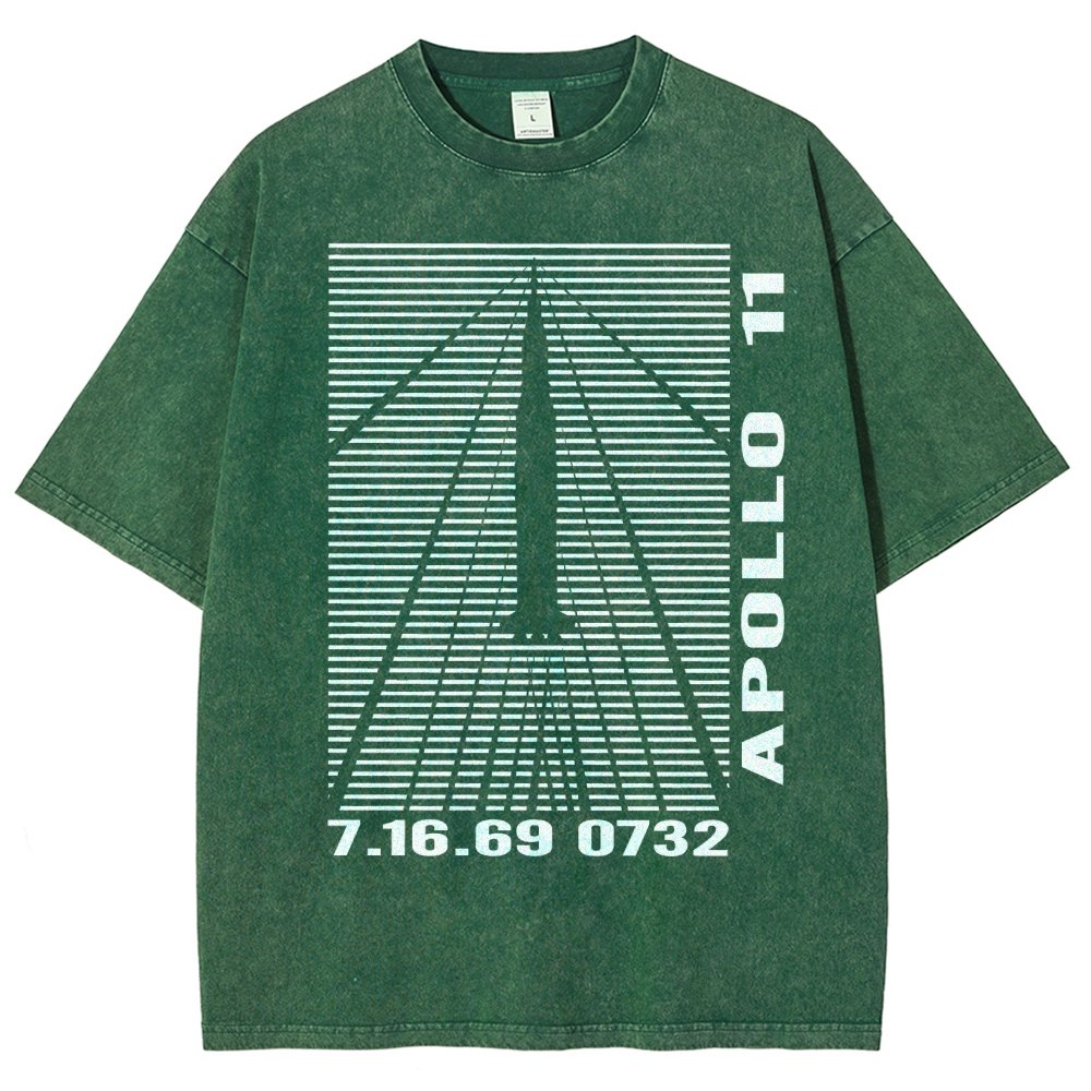 Shockwaves Apollo 11 Retro Space Design Vintage Distressed T-shirt