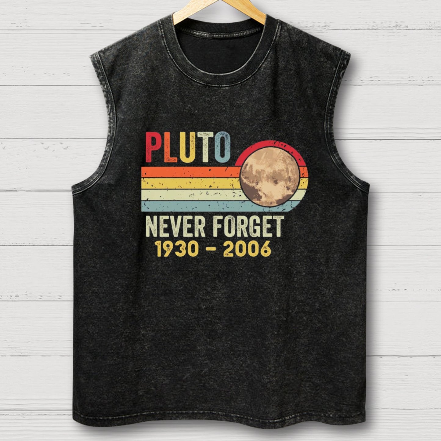 Pluto Never Forget - Funny Science Vintage Distressed Washed Tank