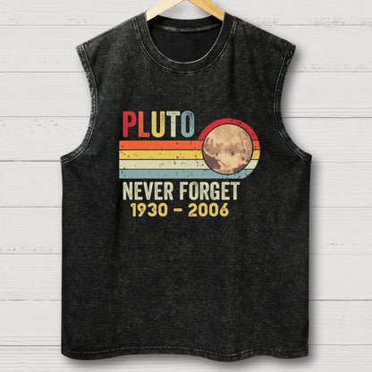 Pluto Never Forget - Funny Science Vintage Distressed Washed Tank