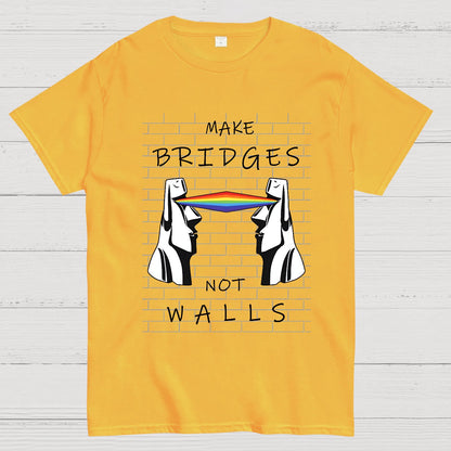 Make bridges, not walls Geek T-Shirt