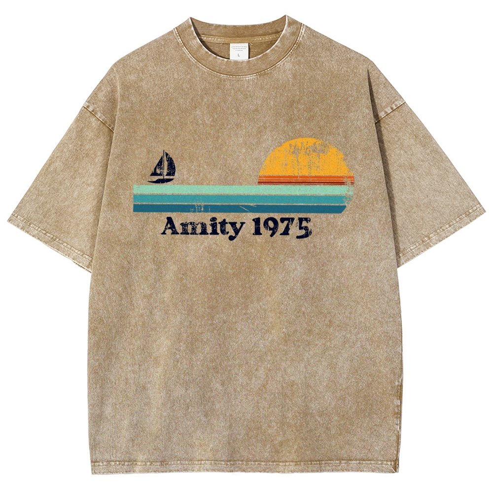 Amity 1975 Sunset Retro Sailboat Sunrise Summer Vintage Distressed T-shirt