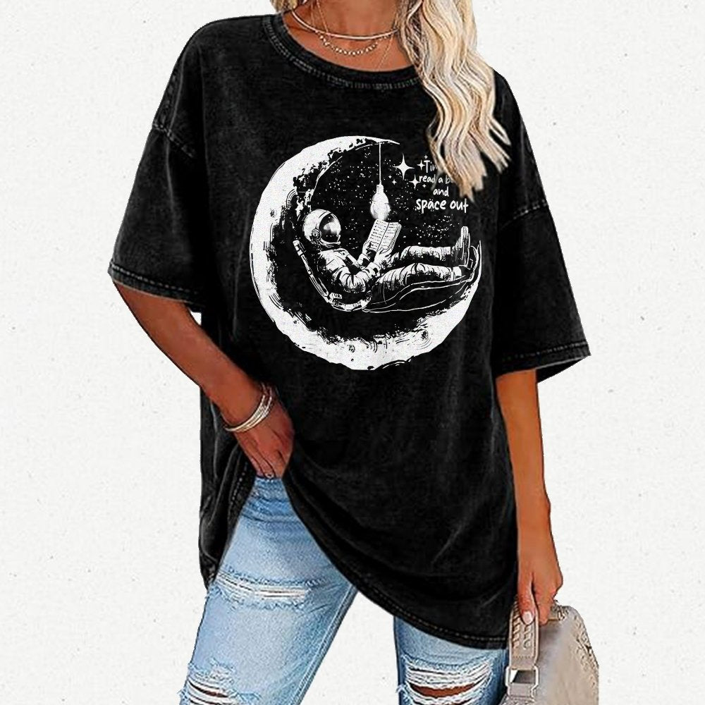 Time to read a book Vintage Distressed T-shirt