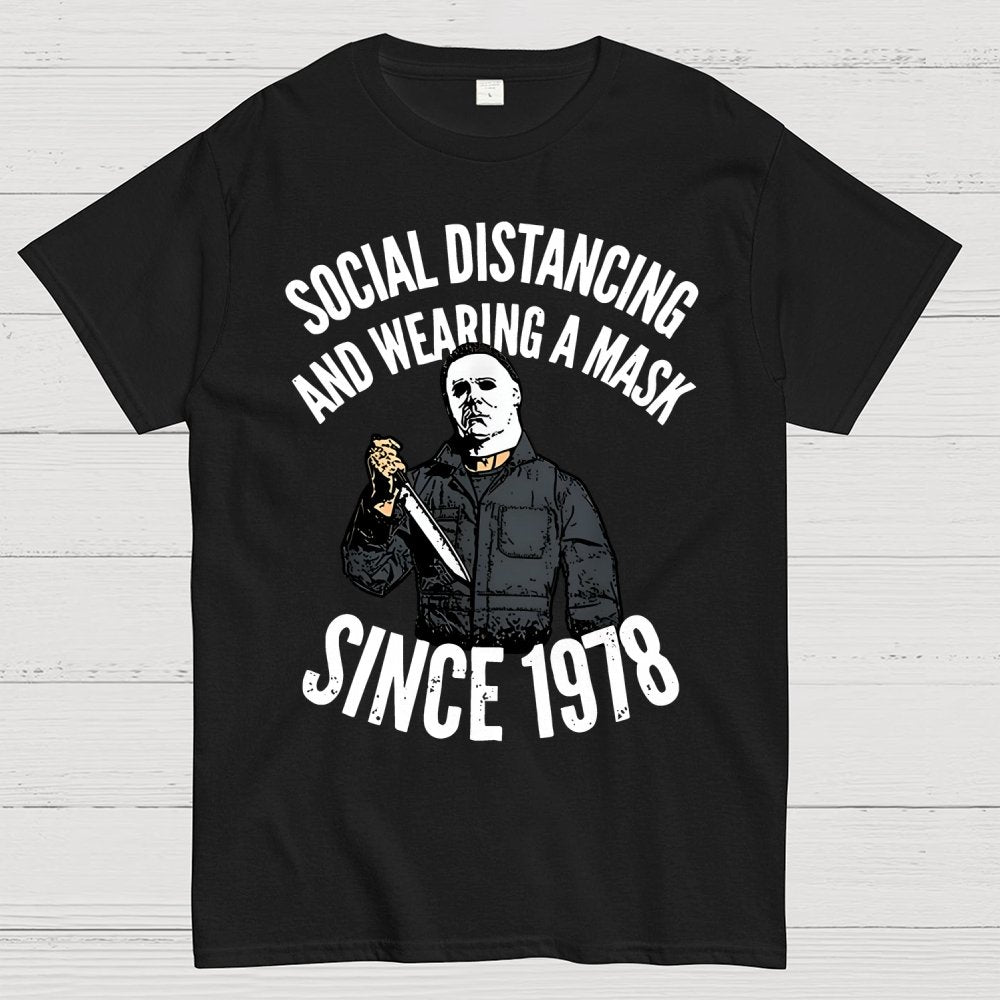 Maintain Social Distance Geek T-Shirt