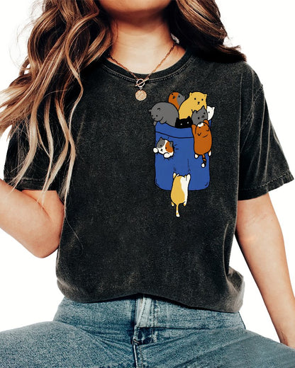 Pocket Cat Funny Vintage Distressed T-shirt