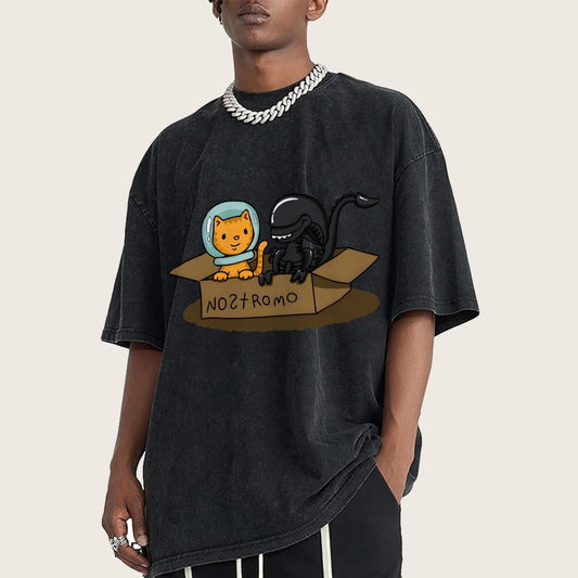 Jonesy And Mysterious Creature In A Box Vintage Distressed T-shirt