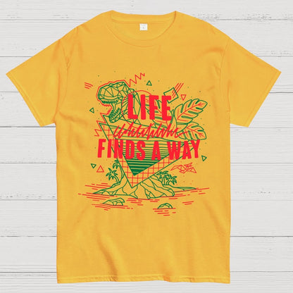 Life finds a way Unisex Geek T-Shirt