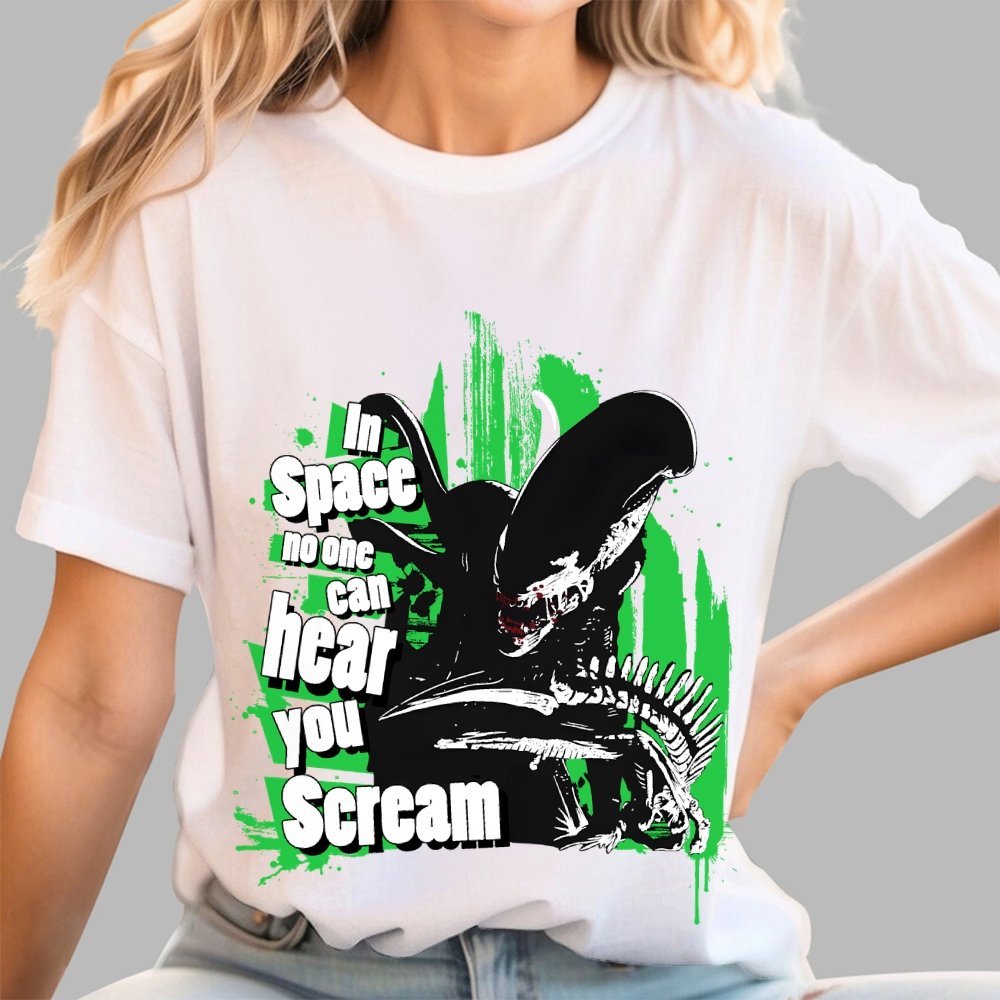 In Space No One Can Hear You Scream Geek T-Shirt