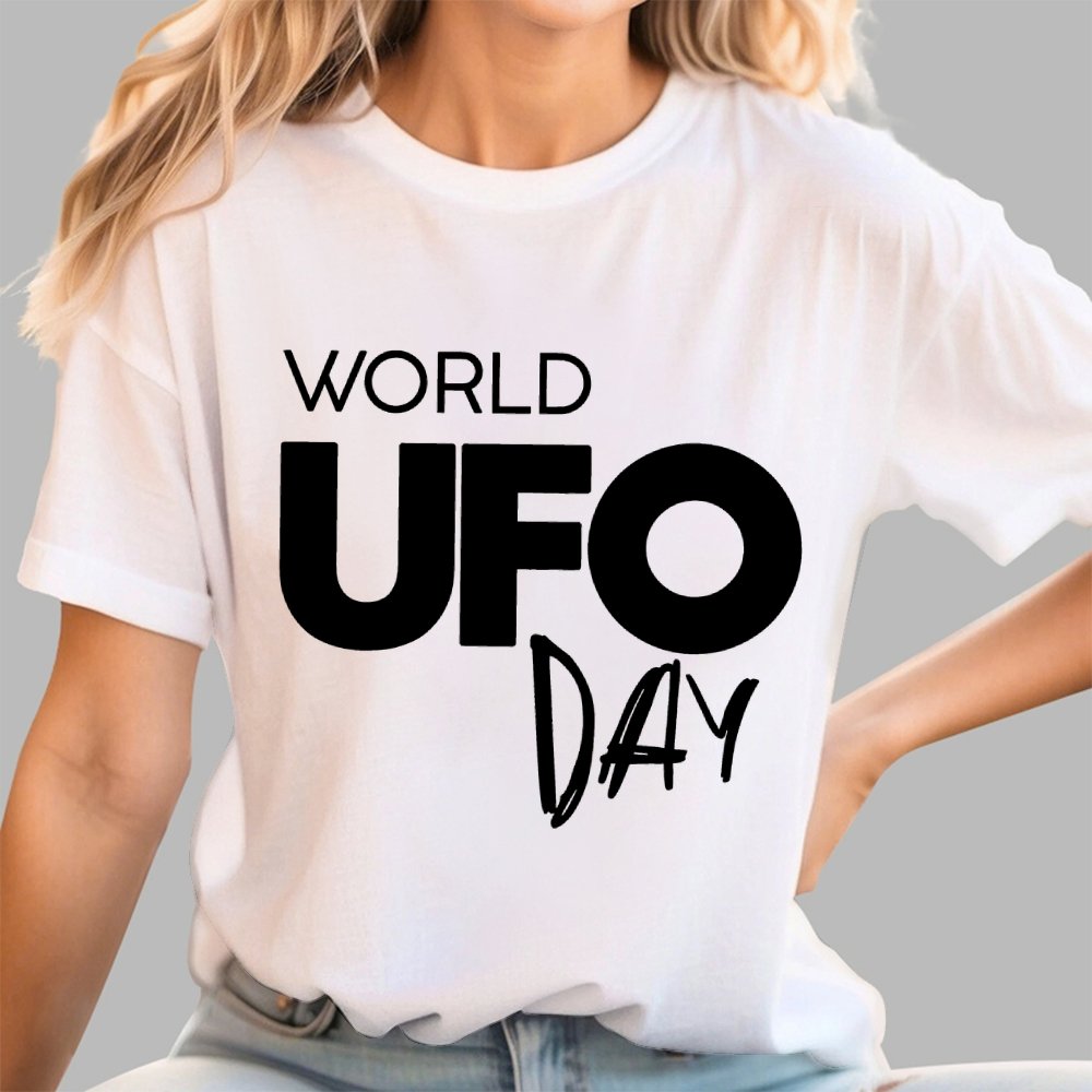 World Ufo Day Geek T-Shirt