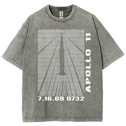 Shockwaves Apollo 11 Retro Space Design Vintage Distressed T-shirt
