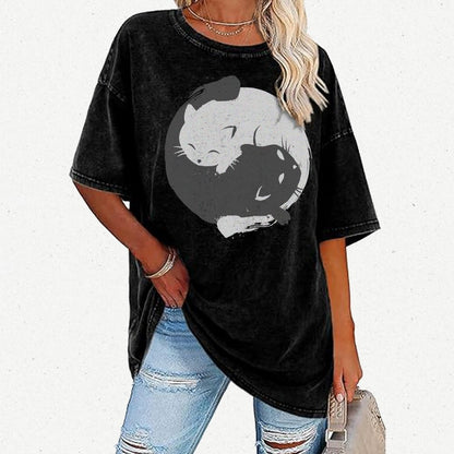 Yin-yang Cat Vintage Distressed T-shirt