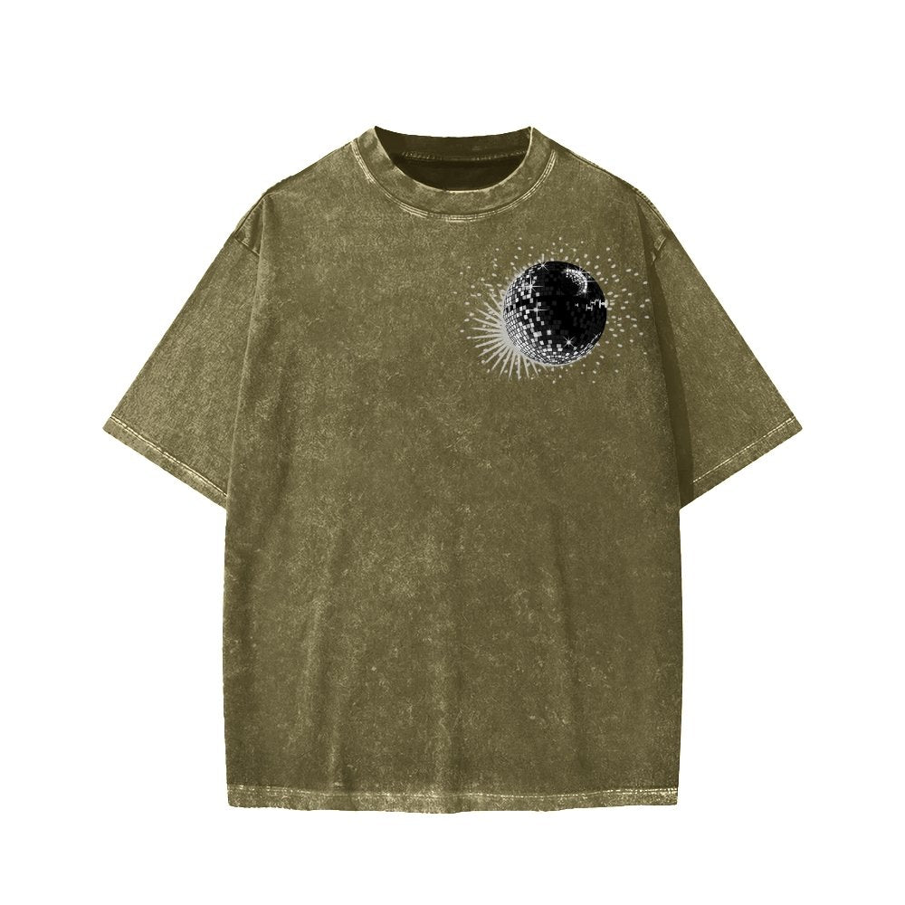 Sasquatch & Alien: Best Photobomb Ever! Washed T-shirt