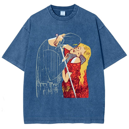Valentine's Day.The Dread Pirate's Kiss Vintage Distressed T-shirt