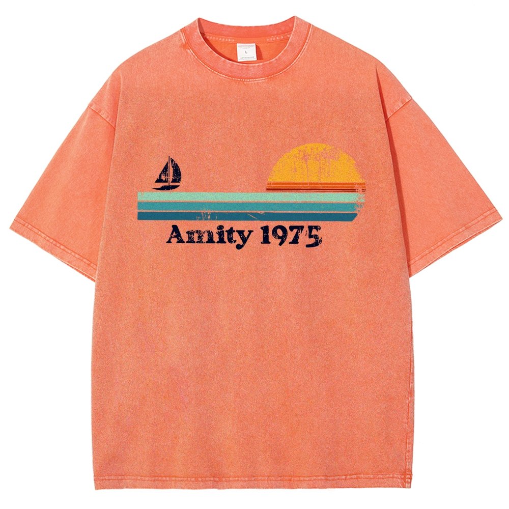 Amity 1975 Sunset Retro Sailboat Sunrise Summer Vintage Distressed T-shirt