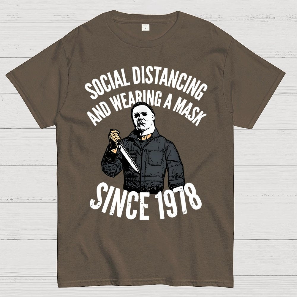 Maintain Social Distance Geek T-Shirt