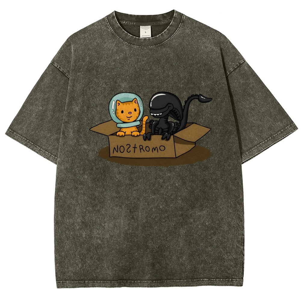 Jonesy And Mysterious Creature In A Box Vintage Distressed T-shirt