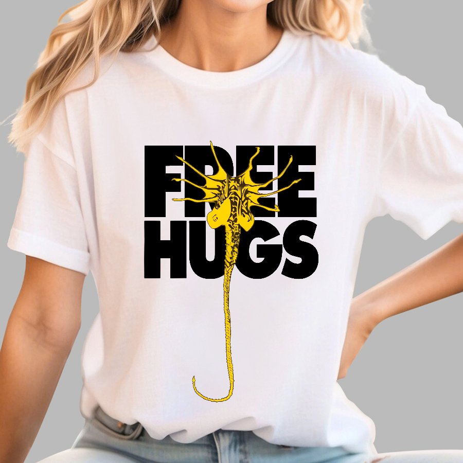Free Hugs Alien Geek T-Shirt