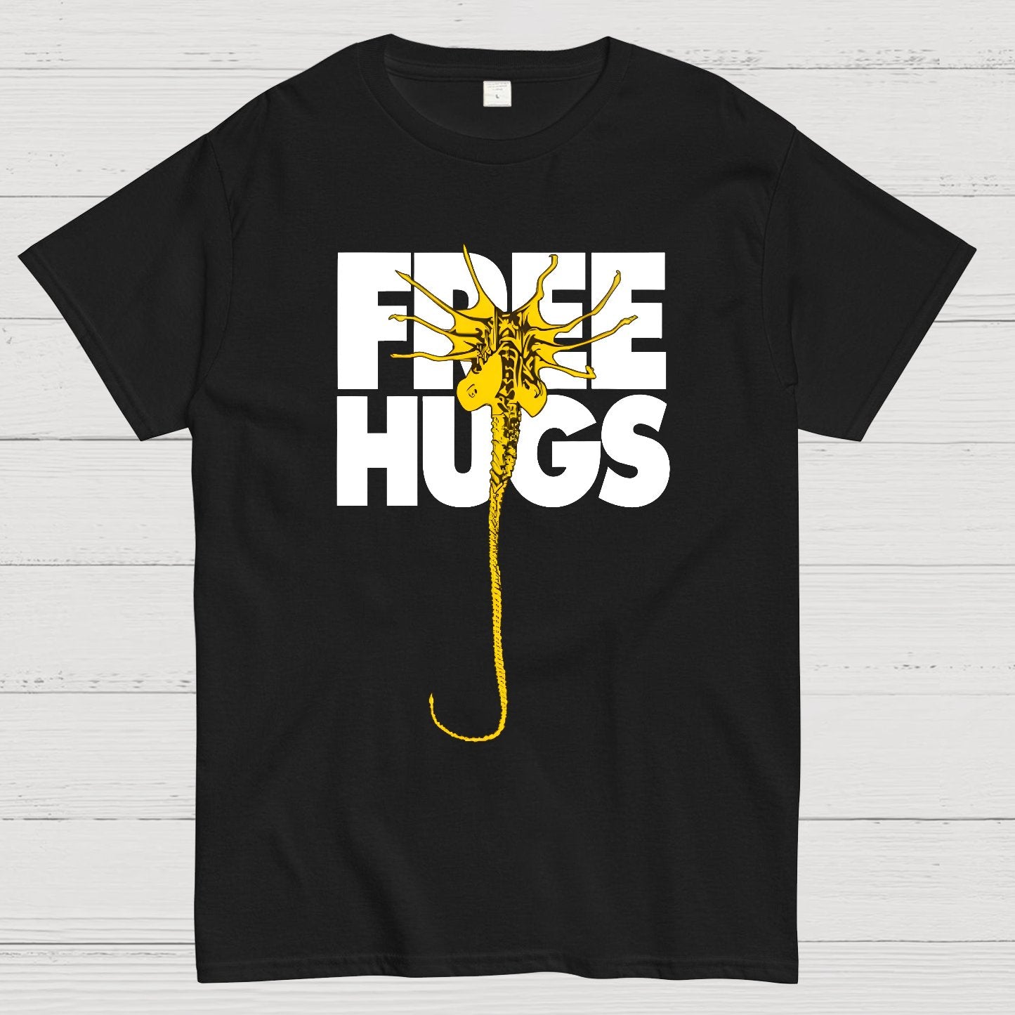 Free Hugs Alien Geek T-Shirt