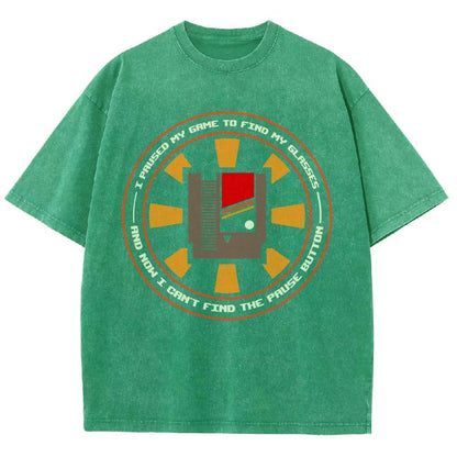 I Paused My Level To Find My Glasse Vintage Distressed T-shirt
