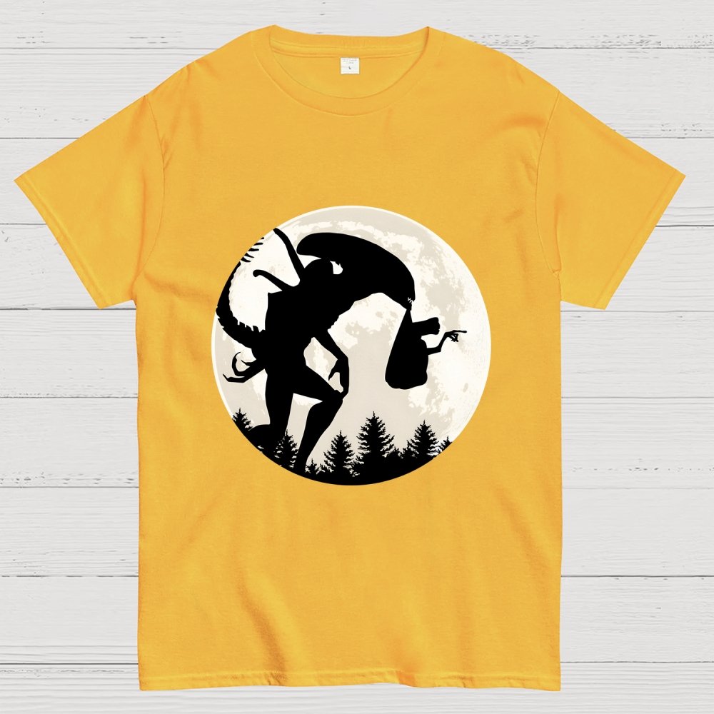 Strange creature and alien Geek T-Shirt
