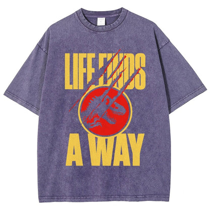 Life finds a way Vintage Distressed T-shirt