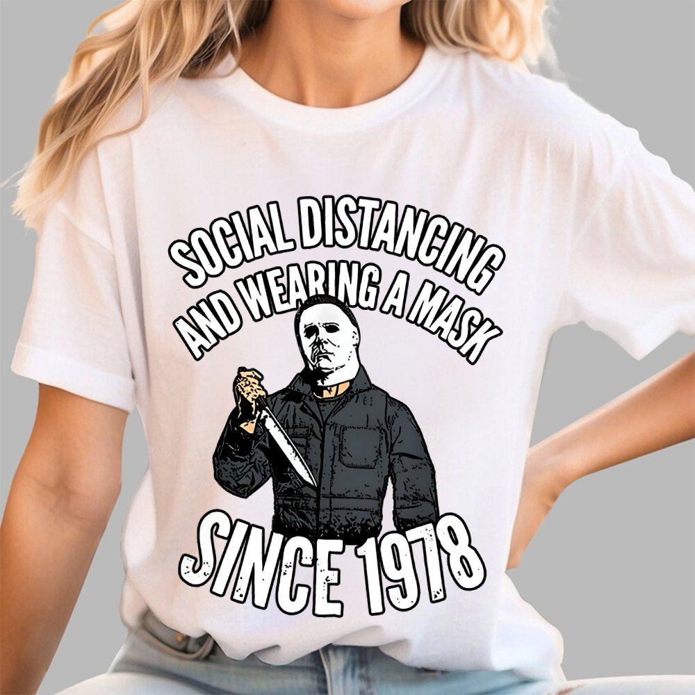 Maintain Social Distance Geek T-Shirt