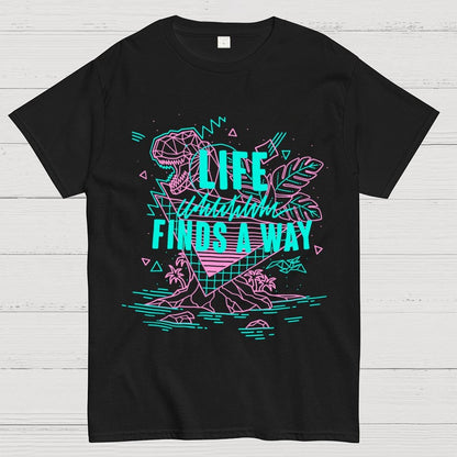 Life finds a way Unisex Geek T-Shirt