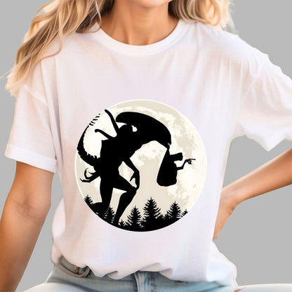 Strange creature and alien Geek T-Shirt