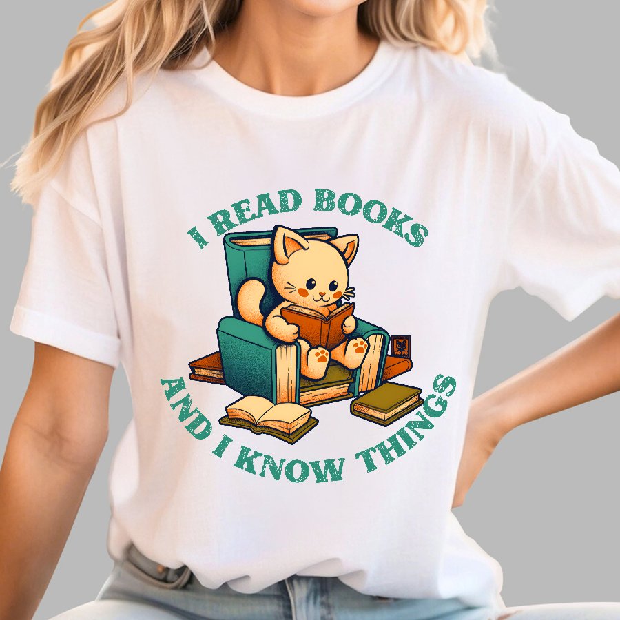 I Read Books and I Meow Things Geek T-Shirt