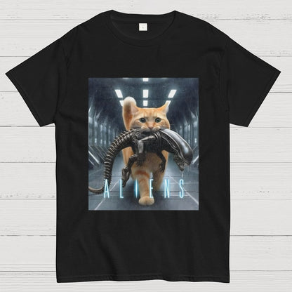 Cat Vs Mysterious Creatures Geek T-Shirt