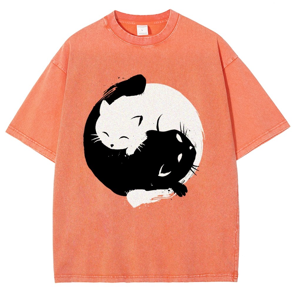 Yin-yang Cat Vintage Distressed T-shirt