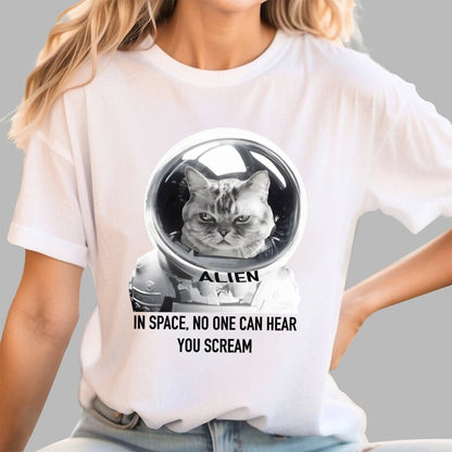 In Space No One Can Hear You Scream Geek T-Shirt