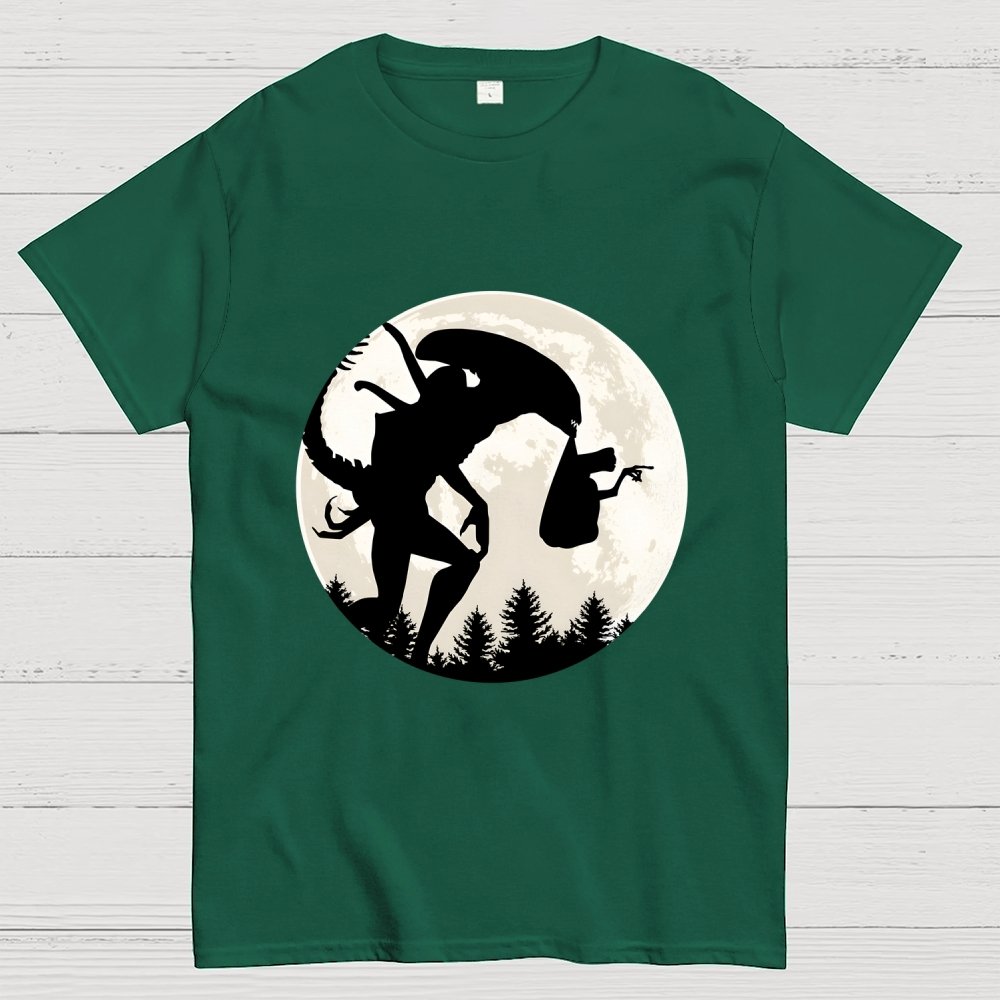 Strange creature and alien Geek T-Shirt