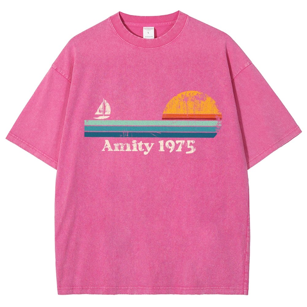 Amity 1975 Sunset Retro Sailboat Sunrise Summer Vintage Distressed T-shirt