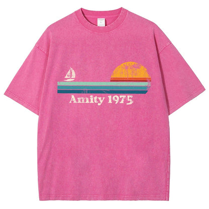 Amity 1975 Sunset Retro Sailboat Sunrise Summer Vintage Distressed T-shirt