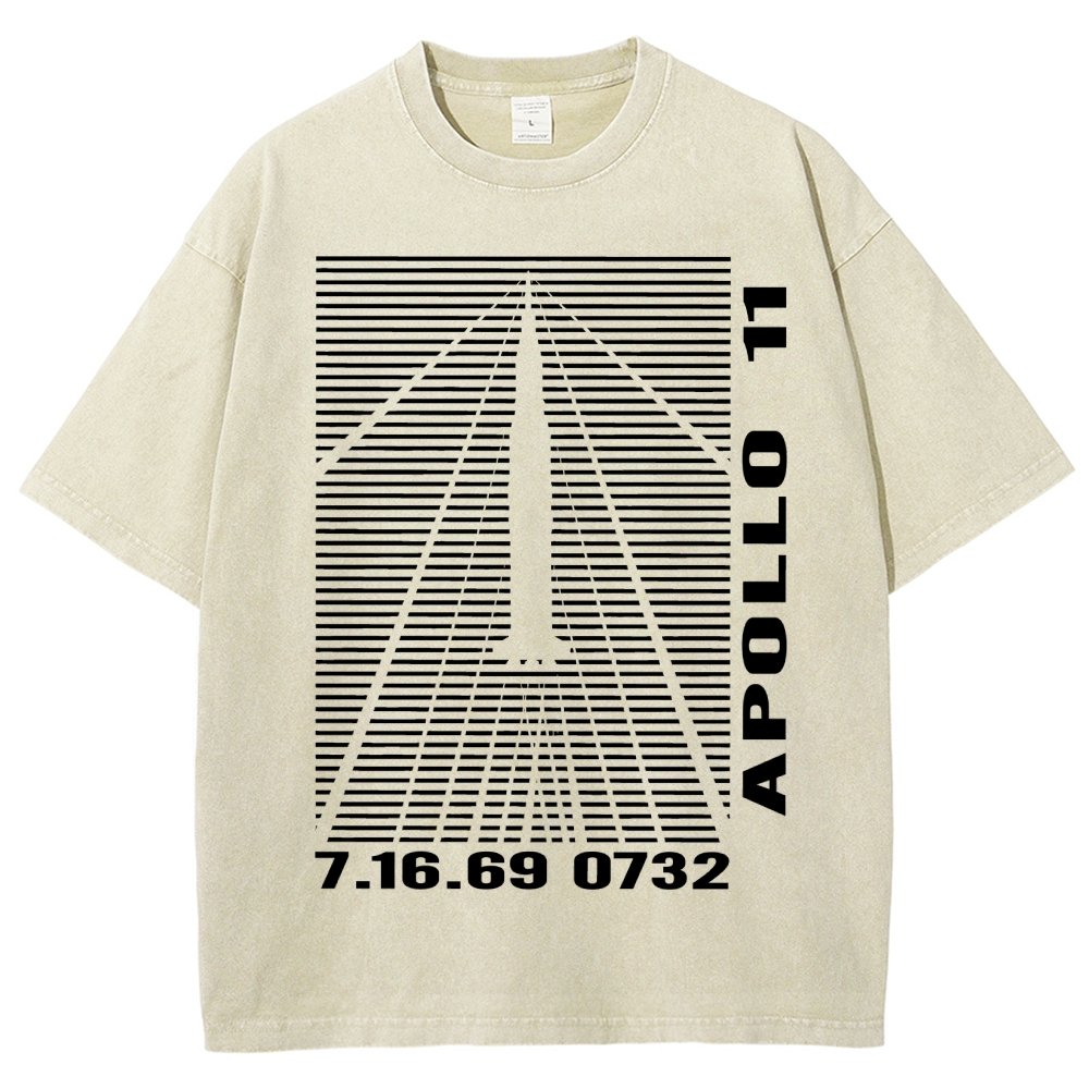 Shockwaves Apollo 11 Retro Space Design Vintage Distressed T-shirt