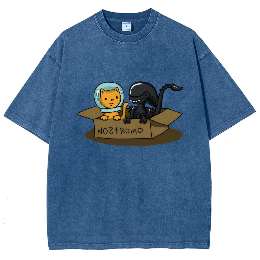 Jonesy And Mysterious Creature In A Box Vintage Distressed T-shirt
