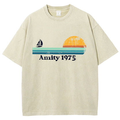 Amity 1975 Sunset Retro Sailboat Sunrise Summer Vintage Distressed T-shirt