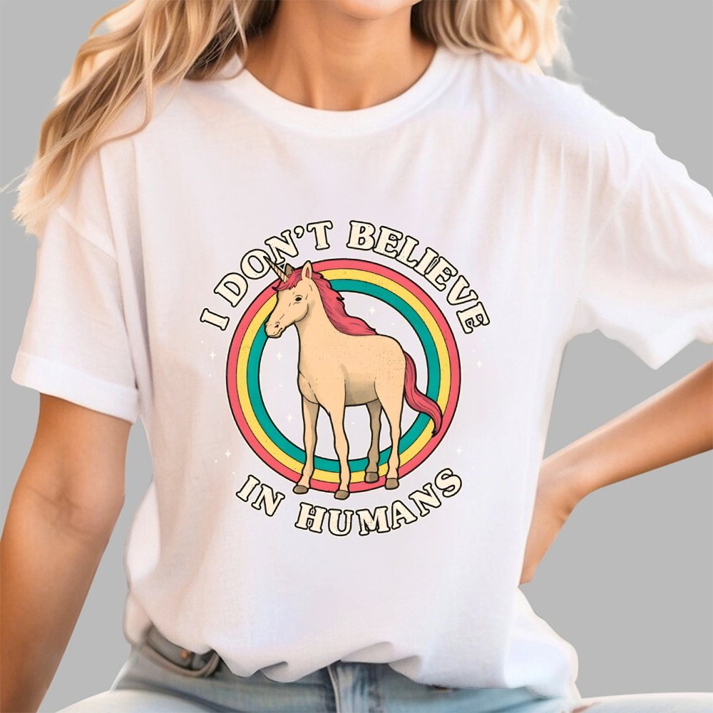 I Don't Believe In Humanity. Geek T-Shirt