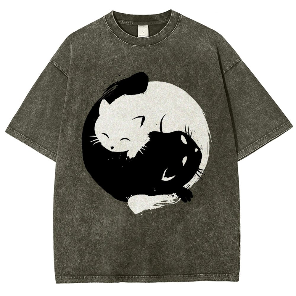 Yin-yang Cat Vintage Distressed T-shirt