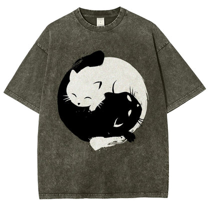 Yin-yang Cat Vintage Distressed T-shirt
