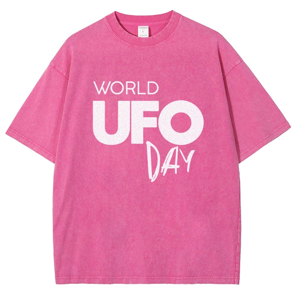World Ufo Day Vintage Distressed T-shirt