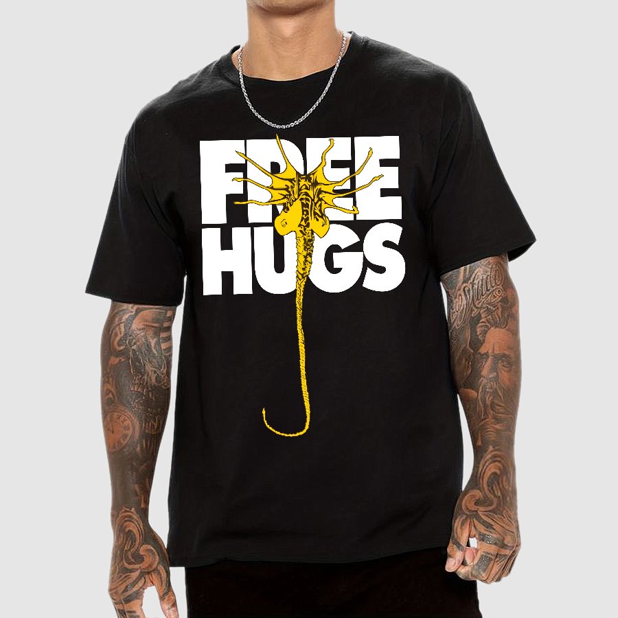 Free Hugs Alien Geek T-Shirt