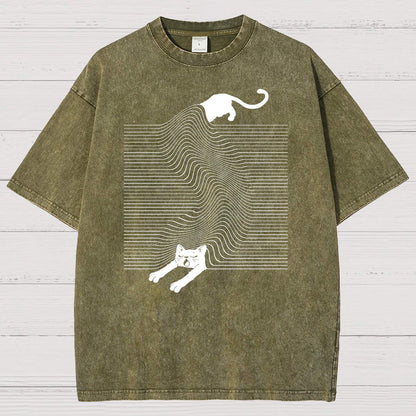 Cute Cat Vintage Distressed T-shirt