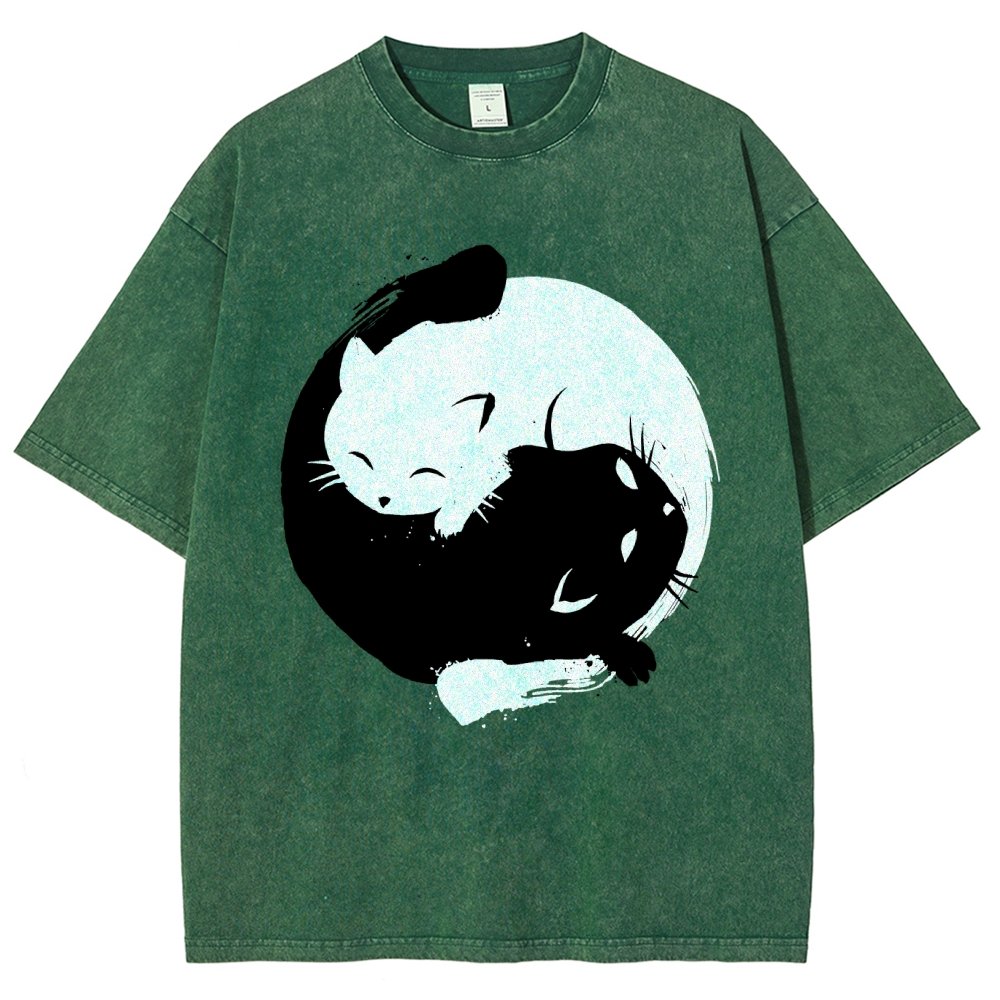 Yin-yang Cat Vintage Distressed T-shirt