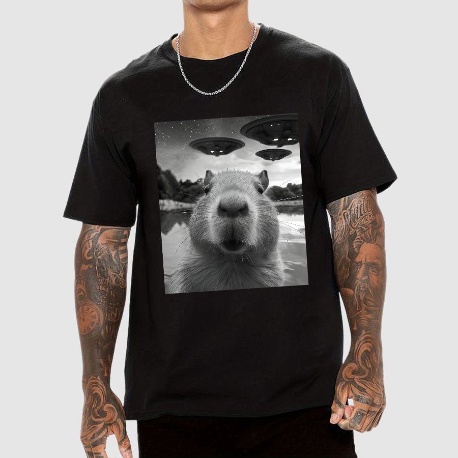 Capybara Selfie With UFOs Funny Geek T-Shirt
