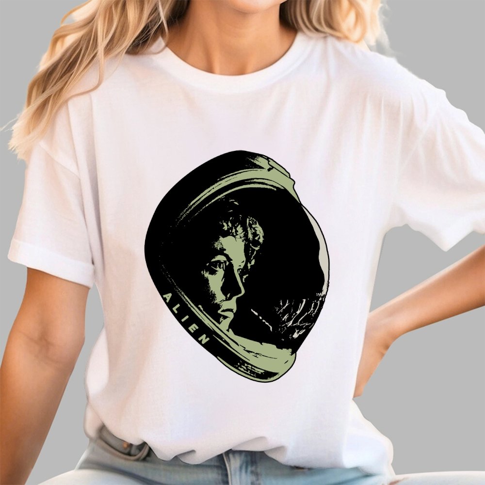 Science fiction horror aliens Geek T-Shirt
