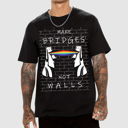 Make bridges, not walls Geek T-Shirt