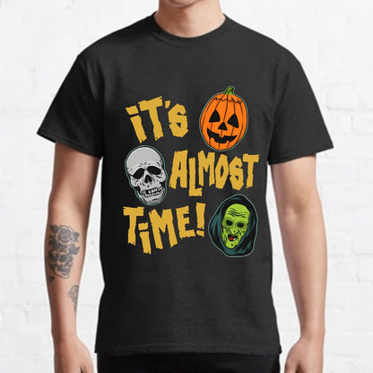 It‘s Almost Time ﻿Halloween Geeky T-Shirt