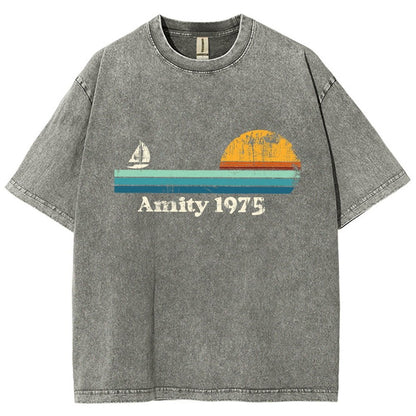 Amity 1975 Sunset Retro Sailboat Sunrise Summer Vintage Distressed T-shirt
